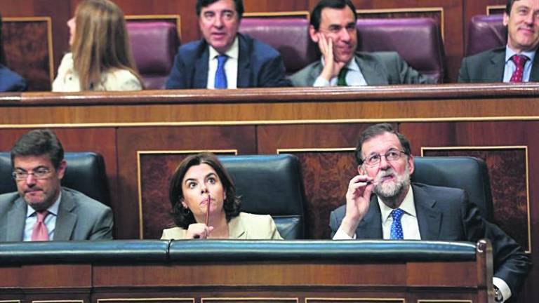 Rajoy calla si intervendrá en la moción de censura Rajoy calla si intervendrá en la moción de censura