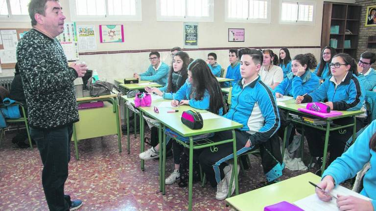 Alumnos de ESO estudian la diversidad en el olivar