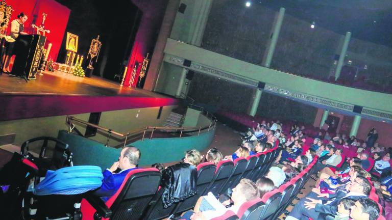 Pregones de las cofradías que anuncian la Pasión local Pregones de las cofradías que anuncian la Pasión local