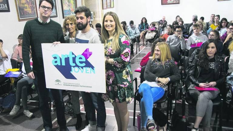 El modisto Moisés Nieto imparte una masterclass El modisto Moisés Nieto imparte una masterclass