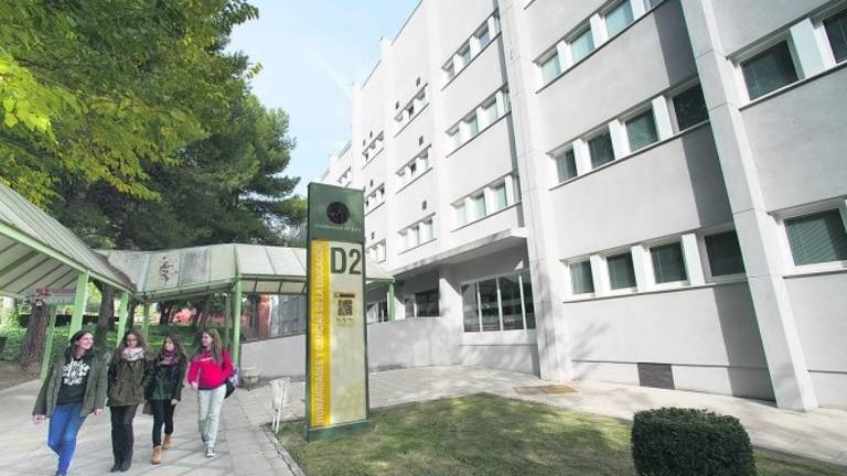 El Aula Magna albergará hoy el reencuentro de la Generación UJA El Aula Magna albergará hoy el reencuentro de la Generación UJA