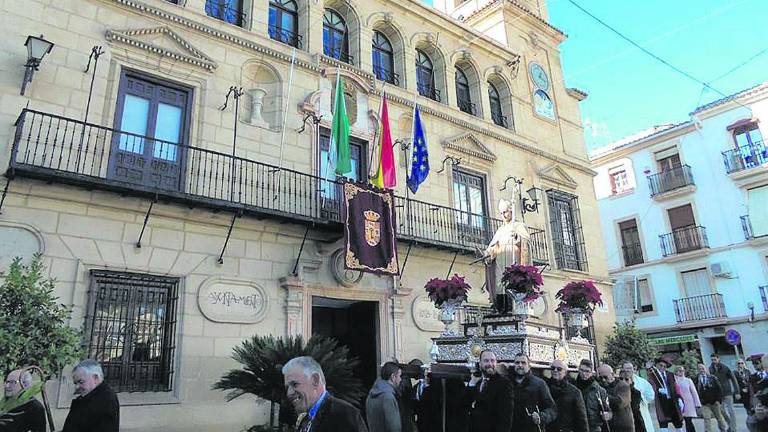 La unión de las cofradías permite sacar al patrón local La unión de las cofradías permite sacar al patrón local