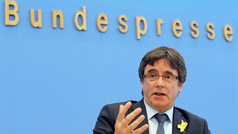 El Supremo suspende a Puigdemont en el Parlament