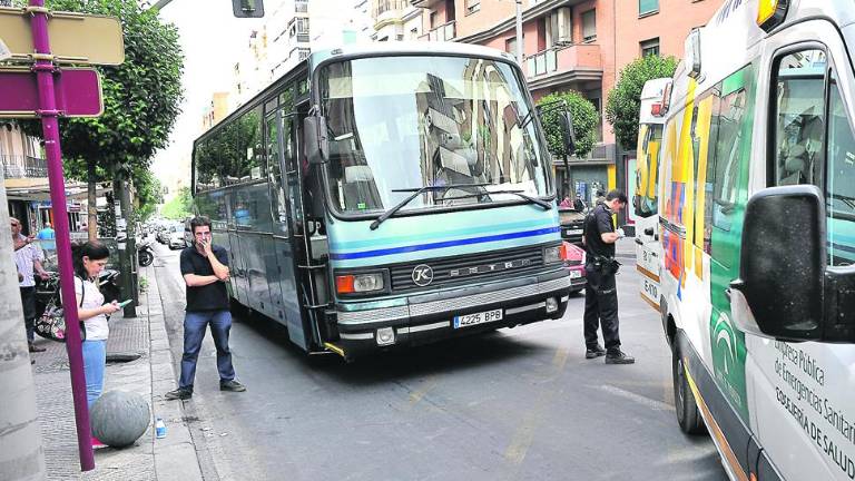 Atropellada una mujer por un autobús de línea Atropellada una mujer por un autobús de línea