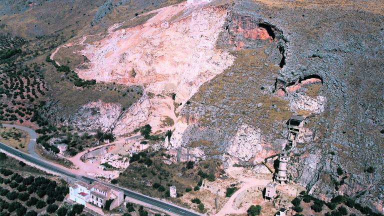 Suspendida la caducidad de la explotación de la cantera