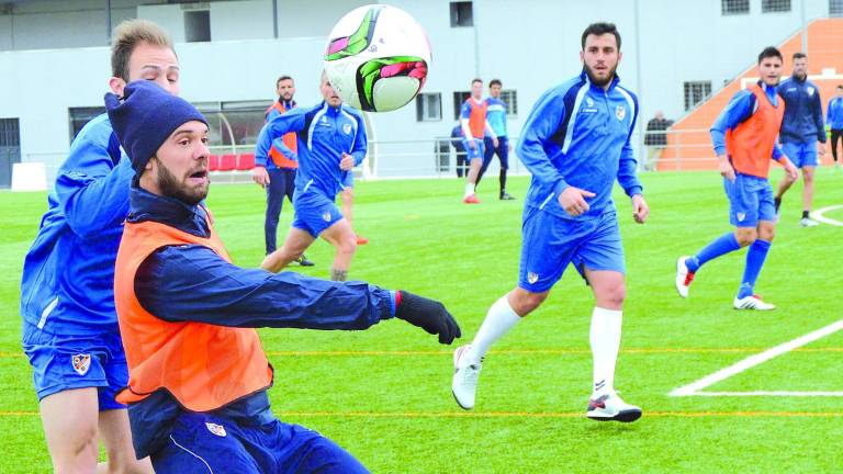 Sevilla, otro éxodo de ilusión para la afición linarense Sevilla, otro éxodo de ilusión para la afición linarense