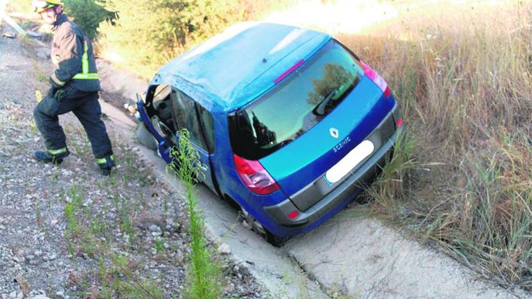 Cuatro heridos leves en un accidente de tráfico