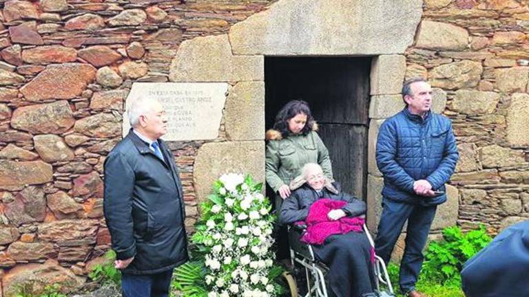 La aldea de sus ancestros homenajea a Fidel Castro