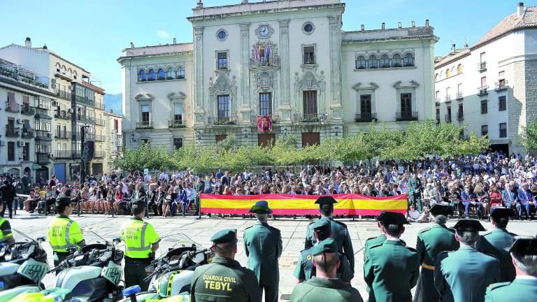 Honor, deber y patria por la Guardia Civil Honor, deber y patria por la Guardia Civil