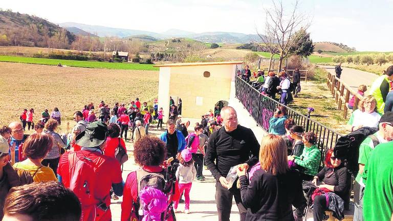 La Senda del Velillos se estrena con un multitudinario recorrido