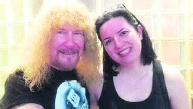 Una fan con enorme suerte Una fan con enorme suerte