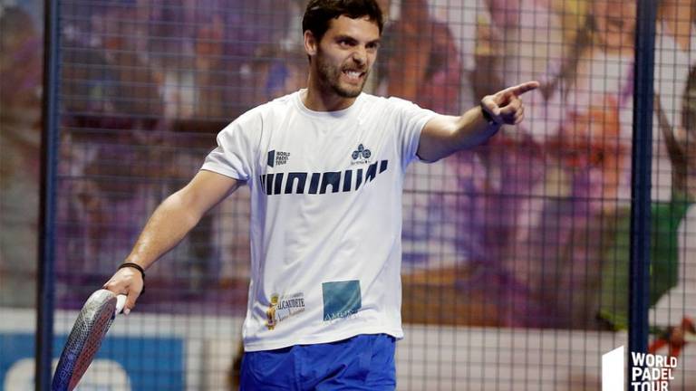 Antonio Luque llega a los octavos de final del World Padel en Marbella