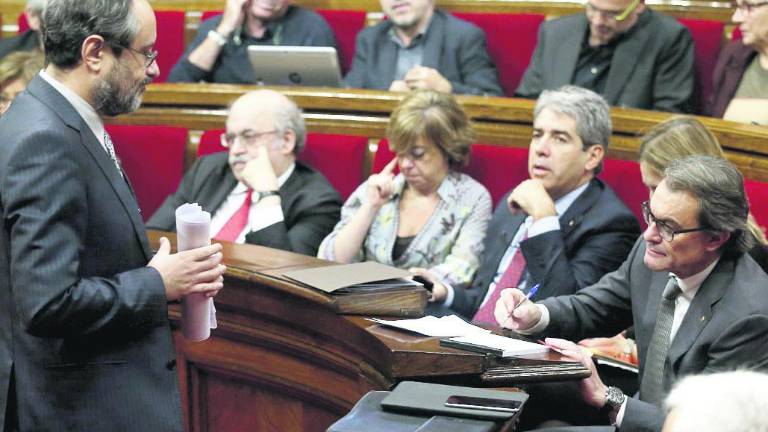 La CUP dice no a Mas y aboca a Cataluña a nuevas elecciones La CUP dice no a Mas y aboca a Cataluña a nuevas elecciones