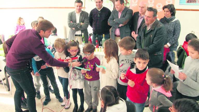 Desayuno saludable para 450 alumnos de la SAFA