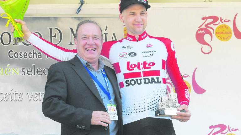 Tim Wellens es un extraterrestre en el mar de olivos de Jaén