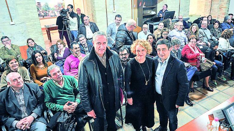 Semblanza sobre el periodista José Ponce Semblanza sobre el periodista José Ponce