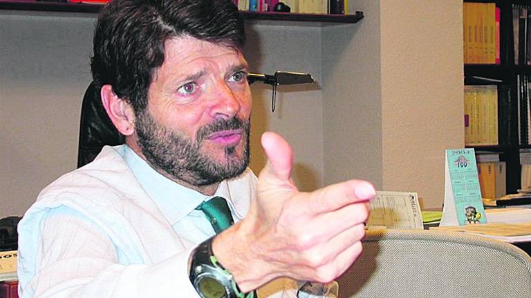 Dimite Albert Batlle, director de los Mossos d’Esquadra Dimite Albert Batlle, director de los Mossos d’Esquadra