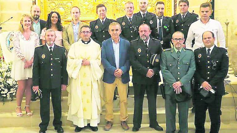 Mengíbar celebra el Día de la Policía Mengíbar celebra el Día de la Policía