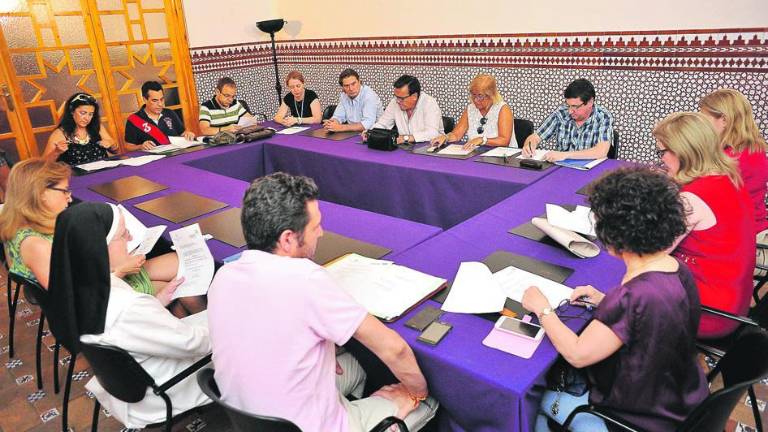 El Consejo Escolar fija el calendario El Consejo Escolar fija el calendario