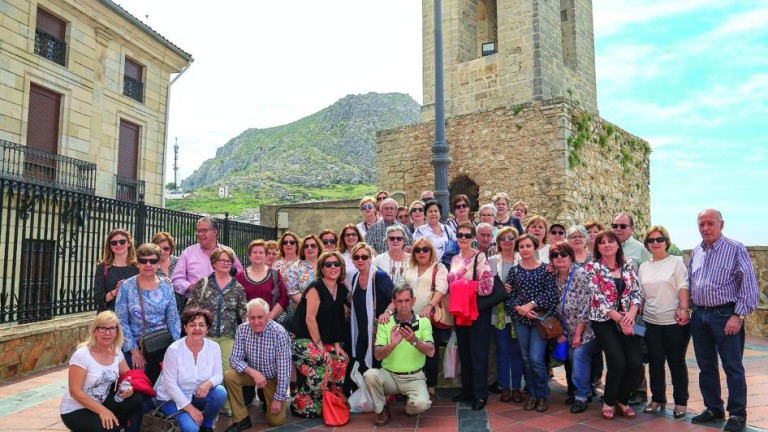 Mayores visitan el casco histórico