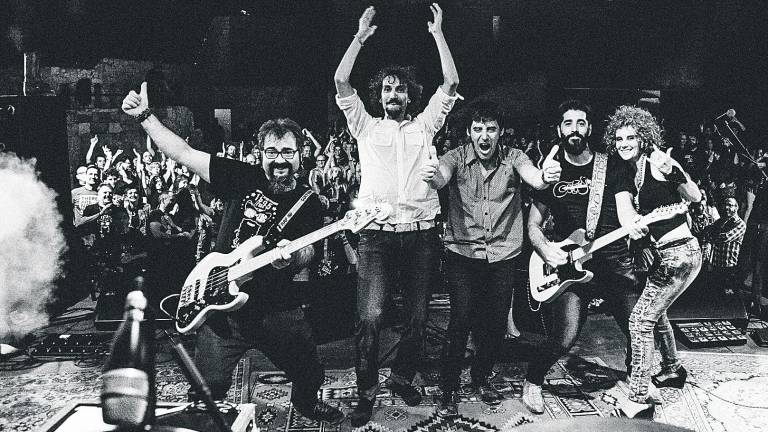 Veintiún años de canciones “ambólicas” en el escenario Veintiún años de canciones “ambólicas” en el escenario