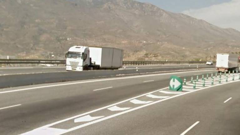 Una mujer fallecida y tres heridos en un accidente en la A-44 Una mujer fallecida y tres heridos en un accidente en la A-44