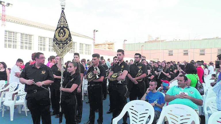 Música cofrade para combatir el calor de junio