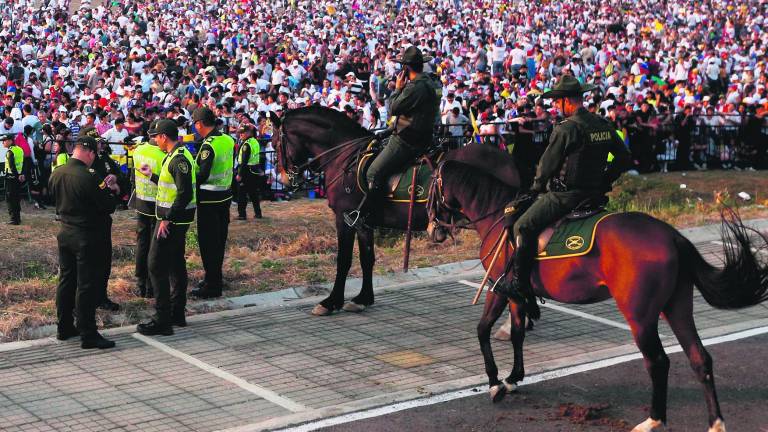 Un muerto en el choque de fuerzas a cuenta de la ayuda en Venezuela