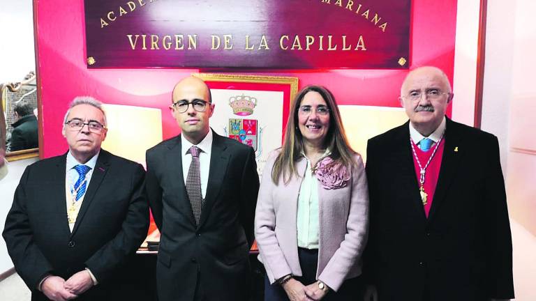 La academia mariana recibe a sus dos nuevos miembros La academia mariana recibe a sus dos nuevos miembros