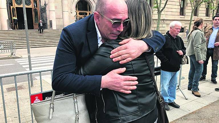 Condenado a 21 años de cárcel un exprofesor de Maristas por abusos Condenado a 21 años de cárcel un exprofesor de Maristas por abusos