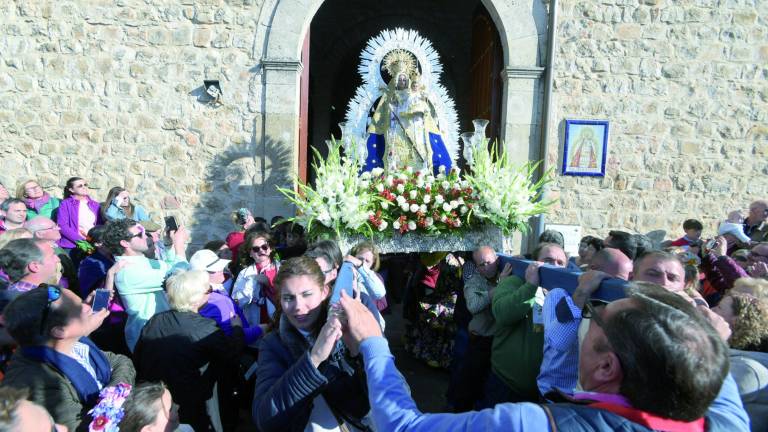 Un sincero amor a la patrona Un sincero amor a la patrona