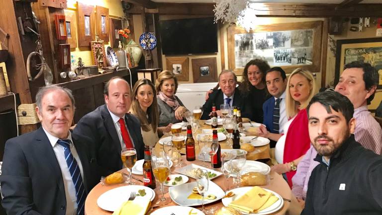 La familia Molina Liébana, junta La familia Molina Liébana, junta