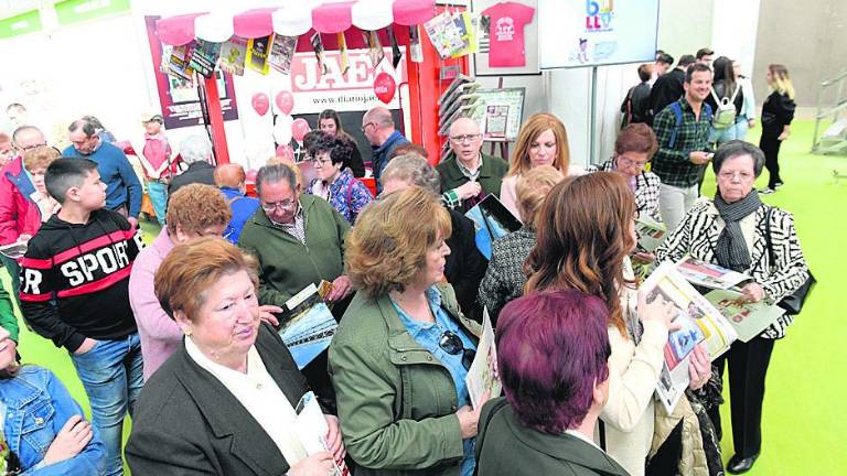 Una muestra que sorprende con lo que se tiene más a la mano Una muestra que sorprende con lo que se tiene más a la mano