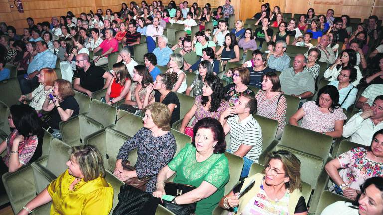 Una vista al pasado entre risas Una vista al pasado entre risas
