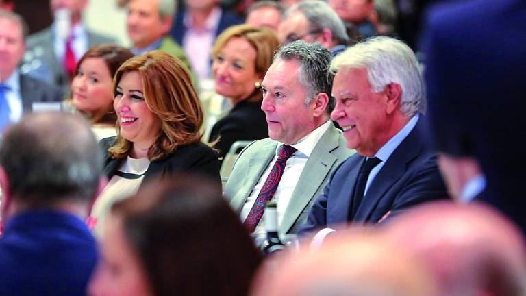 Felipe González ve a Díaz “con fuerza” para liderar el PSOE Felipe González ve a Díaz “con fuerza” para liderar el PSOE