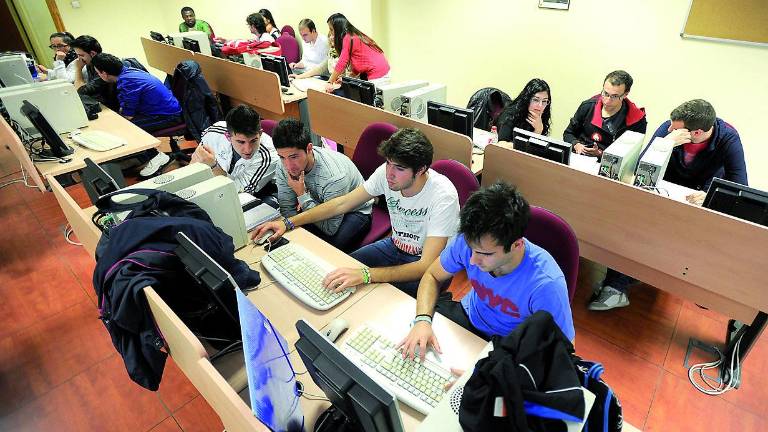 La Junta bonificará hasta el 99% del coste de la matrícula La Junta bonificará hasta el 99% del coste de la matrícula