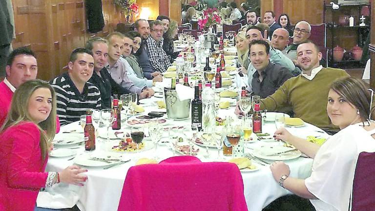 Moto Club El Olivo comparte mesa y mantel en el Hotel Plaza Moto Club El Olivo comparte mesa y mantel en el Hotel Plaza