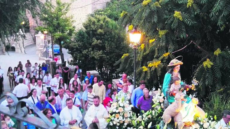 Día grande por la patrona Día grande por la patrona