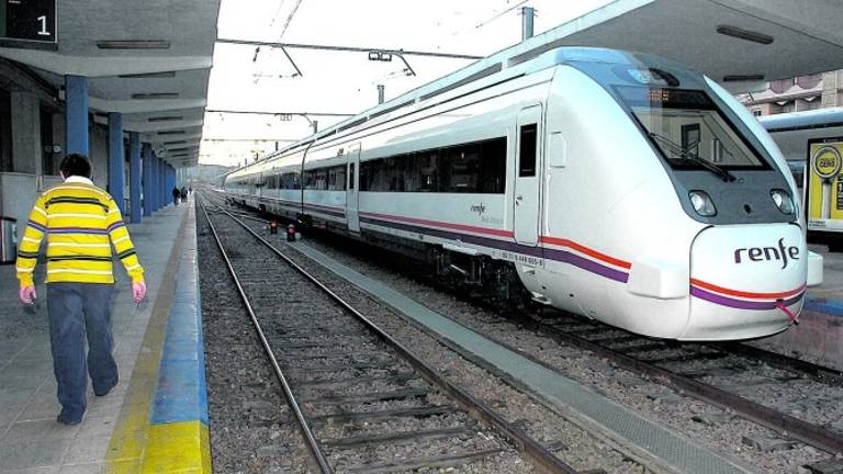 El tren de Granada viene despacio El tren de Granada viene despacio