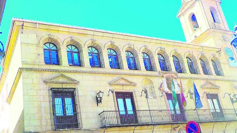 El personal municipal recupera las 35 horas El personal municipal recupera las 35 horas