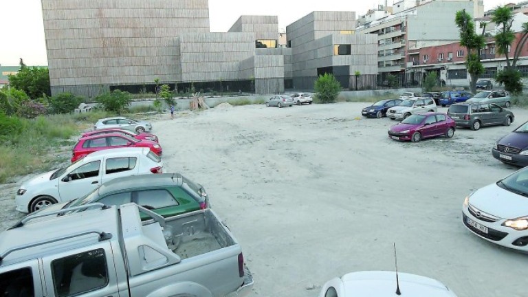El Ayuntamiento insiste en reclamar el solar anexo al Museo Íbero