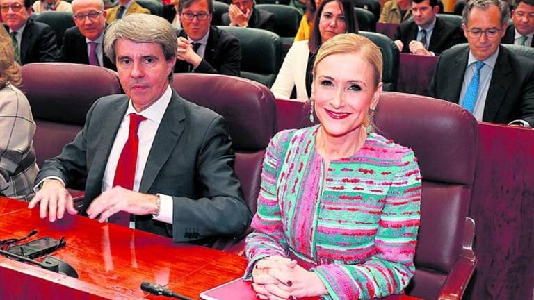 La Fiscalía abre diligencias por el máster de Cifuentes La Fiscalía abre diligencias por el máster de Cifuentes