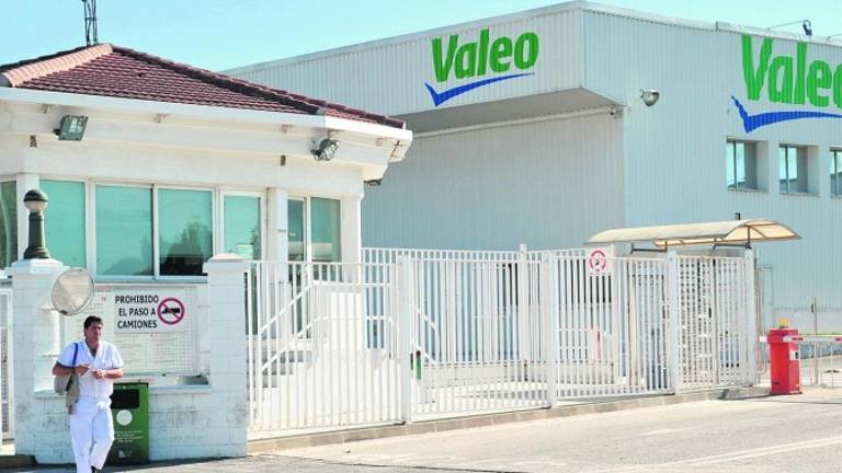 Valeo Iluminación hará fijos a 200 trabajadores eventuales Valeo Iluminación hará fijos a 200 trabajadores eventuales