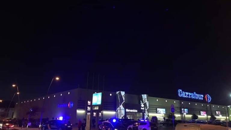 Reabierto el Carrefour de Úbeda tras el incidente Reabierto el Carrefour de Úbeda tras el incidente