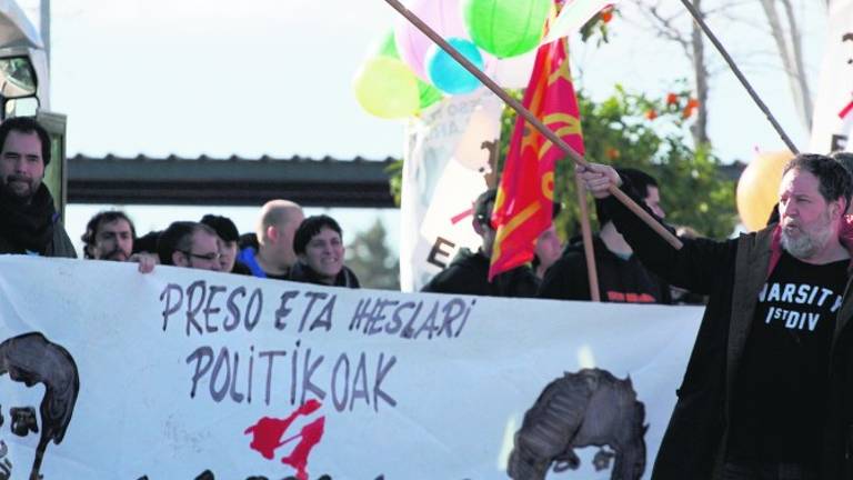 ETA se disolverá en mayo ETA se disolverá en mayo