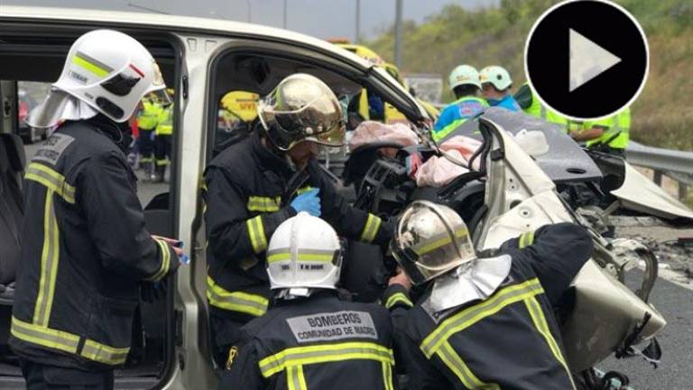 Una fallecida y tres heridos por un choque frontal en la M-50 Una fallecida y tres heridos por un choque frontal en la M-50