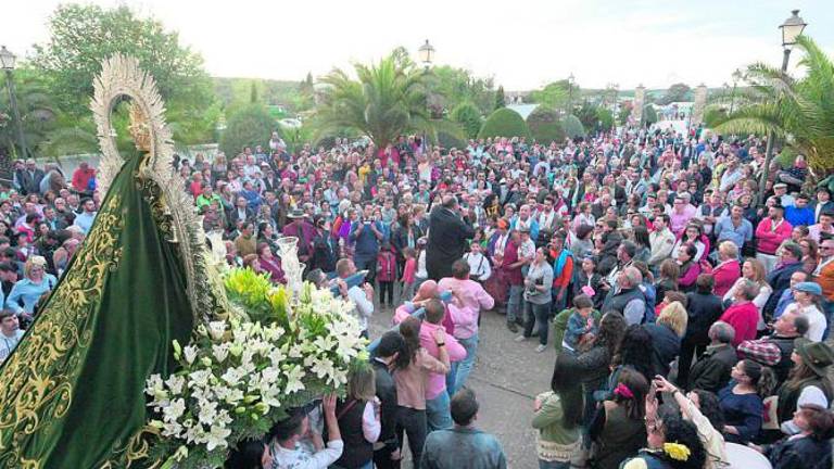 Abrazo a la Virgen de Nazaret