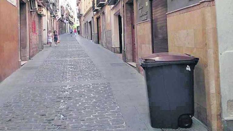 Algunos comercios de la capital al borde de bajar las persianas