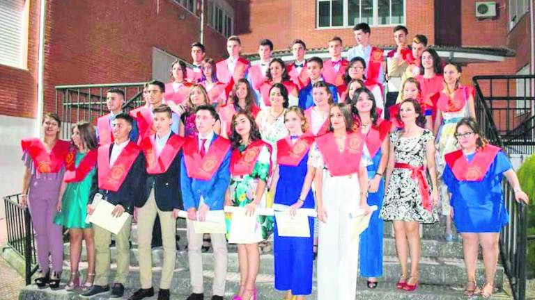 Graduación y despedidas en Lopera