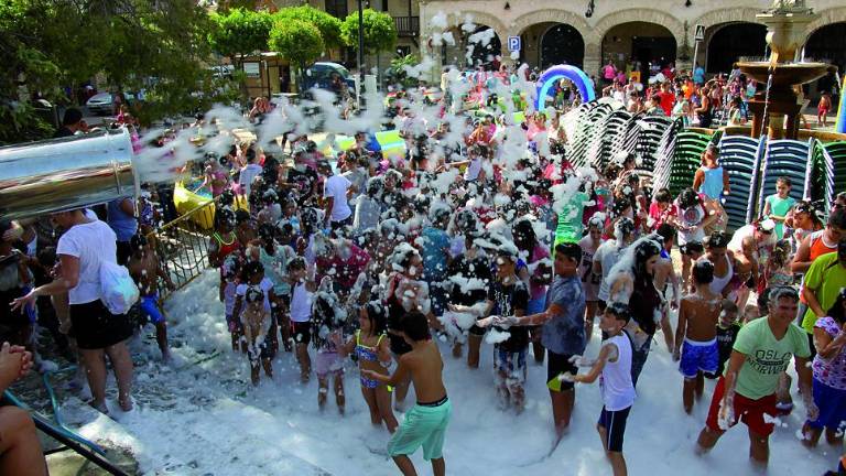 Gran ambiente al inicio de la feria